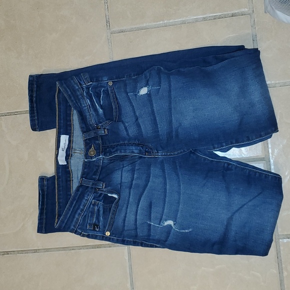 KanCan Denim - NWOT KanCan High-Rise Distressed Jeans